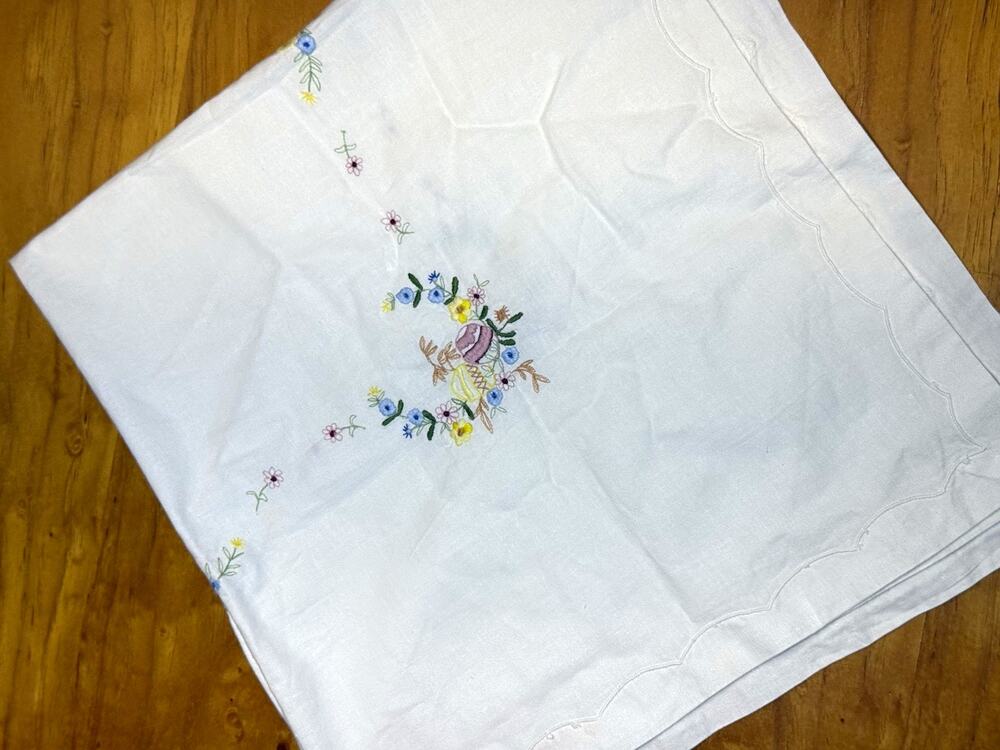 Cotton Embroidered Floral Vintage Rectangular Tablecloth White/Multicolor